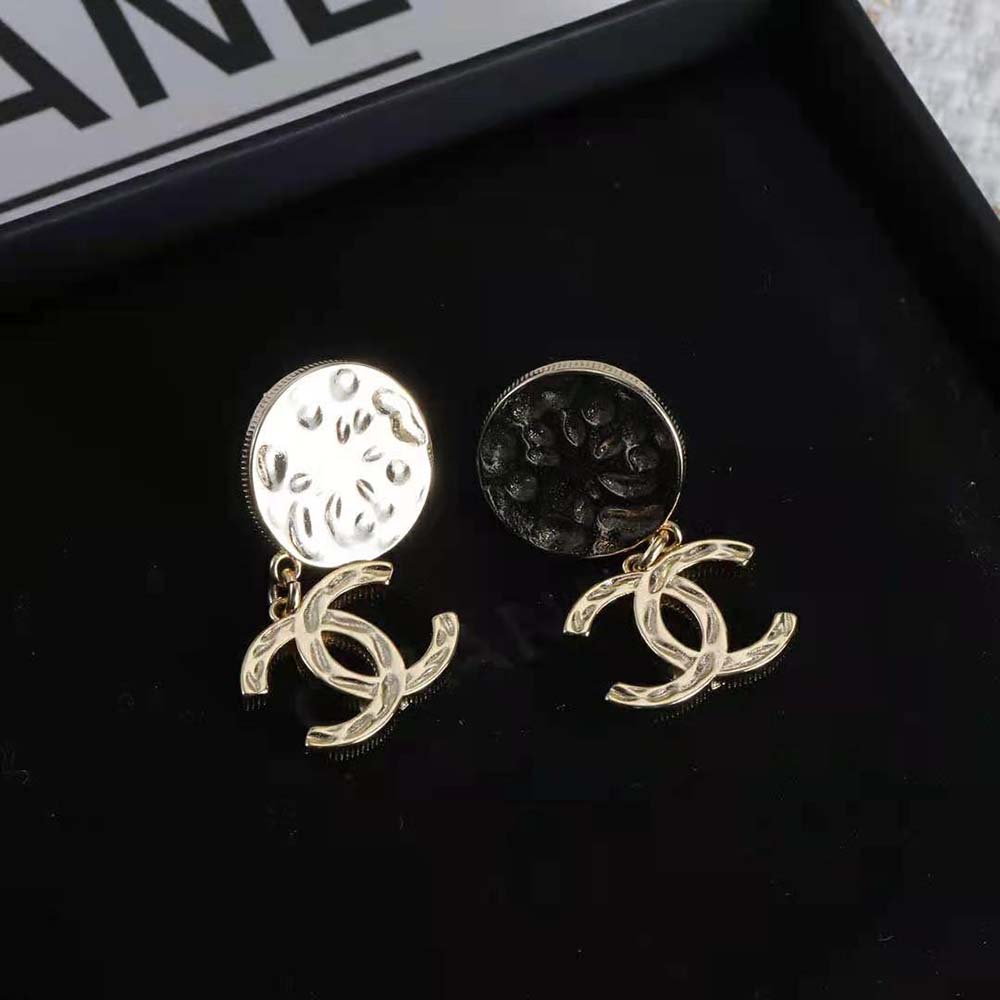 Chanel Women Pendant in Metal-Gold