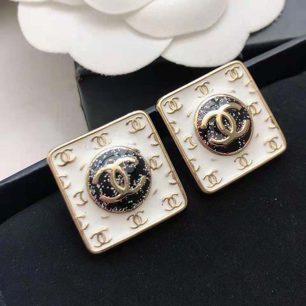 Chanel Women Stud Earrings in Metal