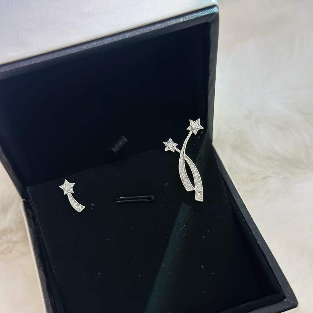 Chanel Women CC Etoile Filante Earrings 18K White Silver Diamonds