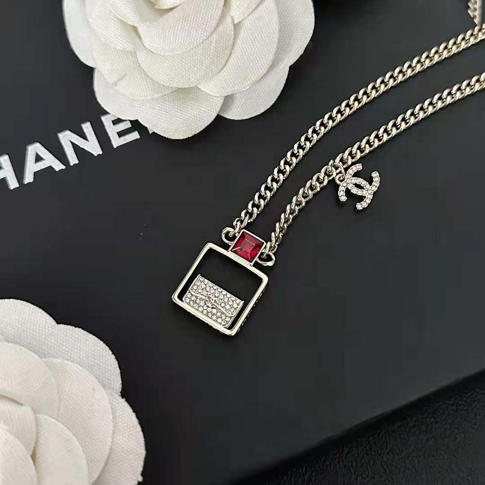 Chanel Women Pendant Necklace in Metal and Strass