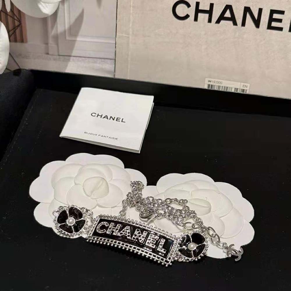 Chanel Women Choker in Metal and Glass Pearls-Black