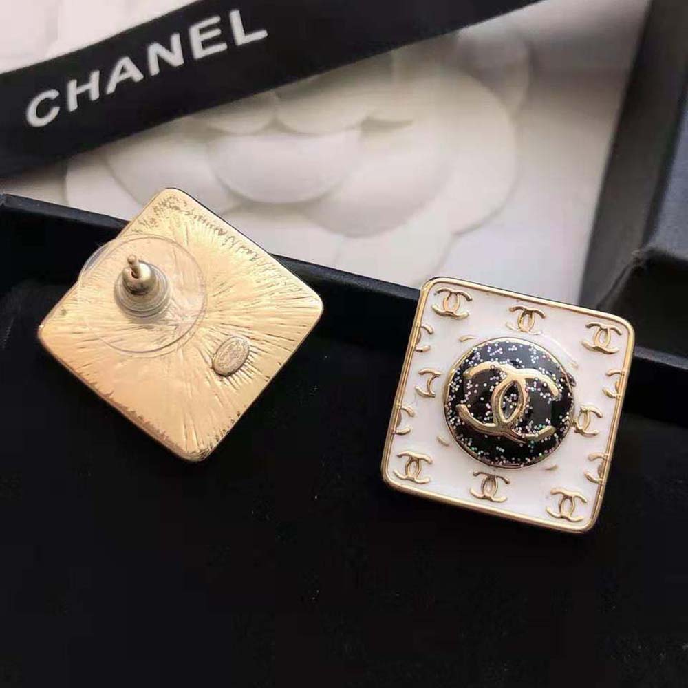 Chanel Women Stud Earrings in Metal