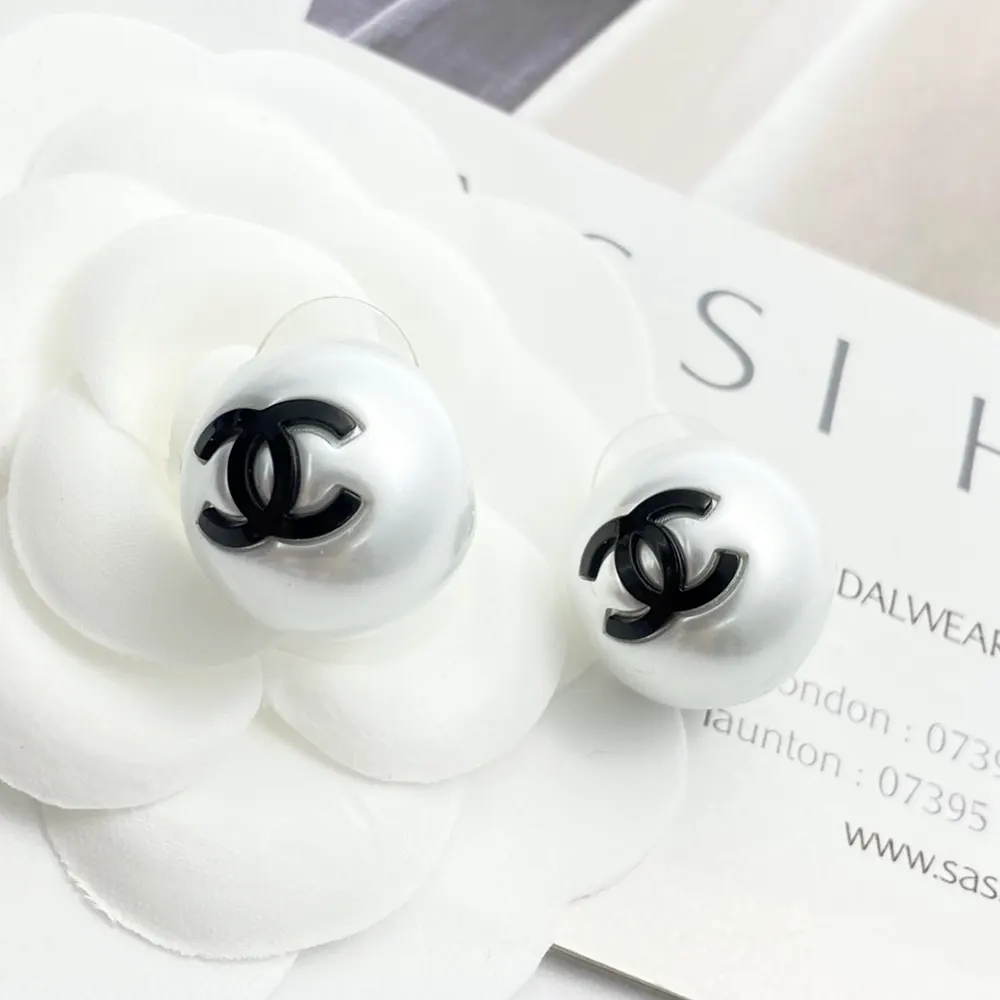 Chanel Women Stud Earrings Metal Resin ABF364B19975