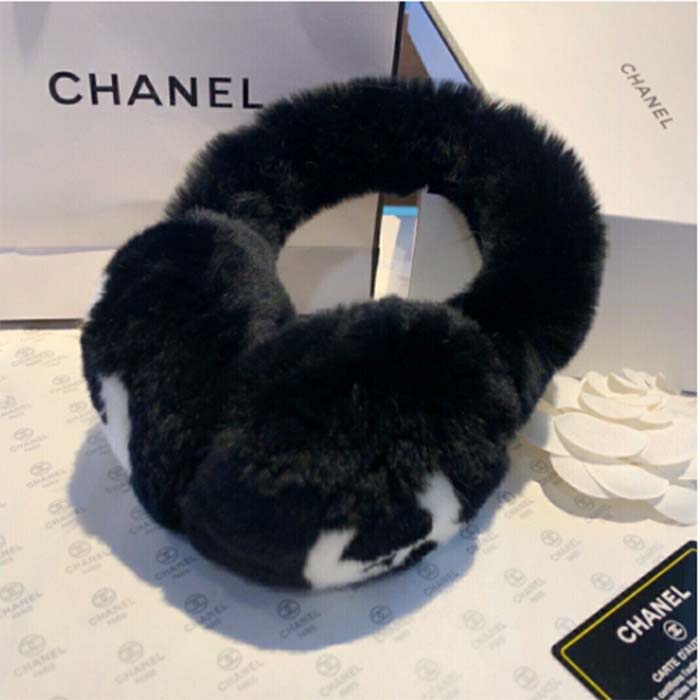 Chanel CC Women Earmuffs Ear Protectors White Black Wool Winter Sports