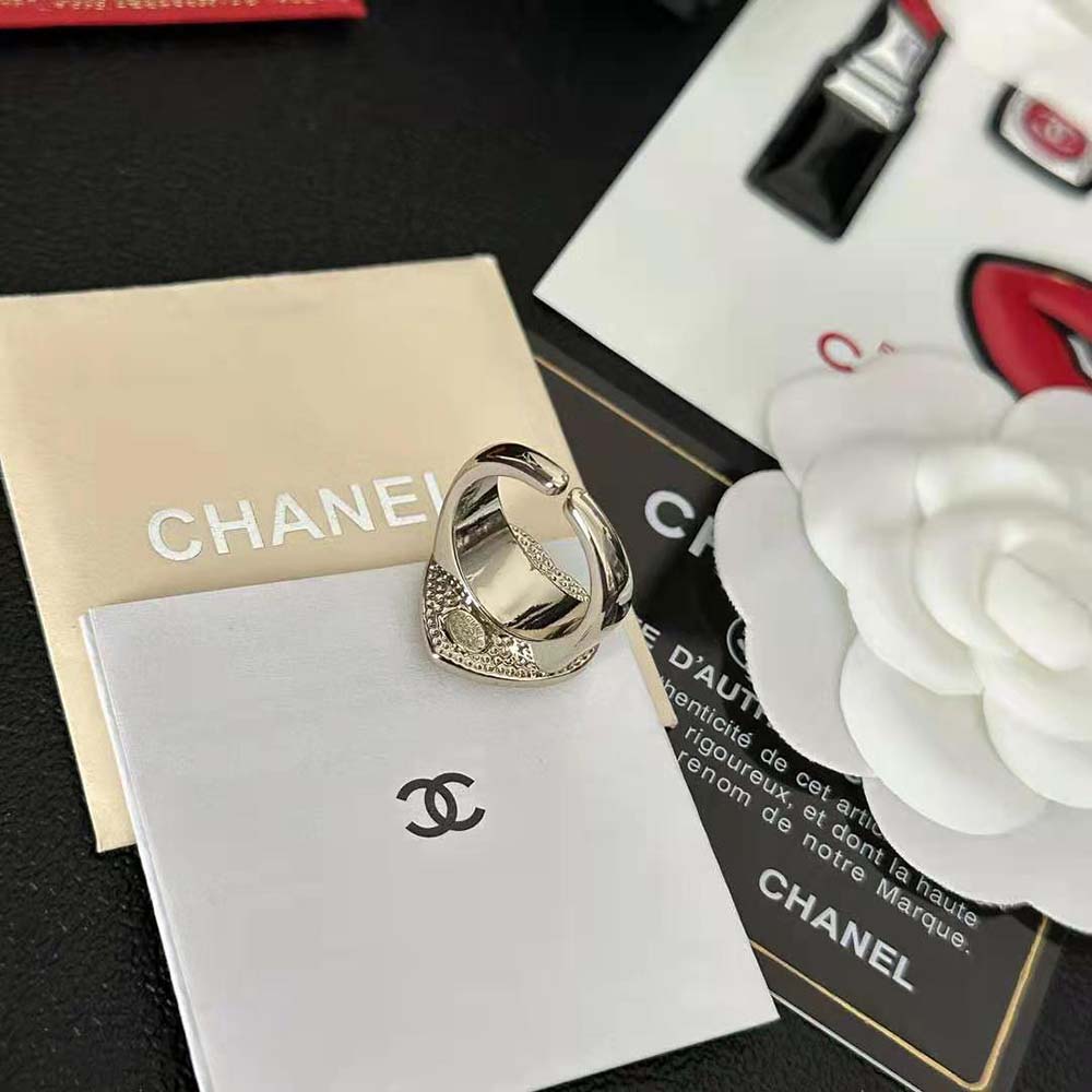 Chanel Women Ring in Metal and Strass