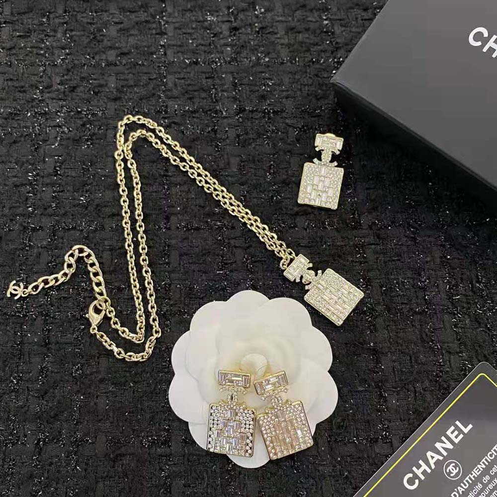 Chanel Women Long Pendant Necklace in Metal and Strass