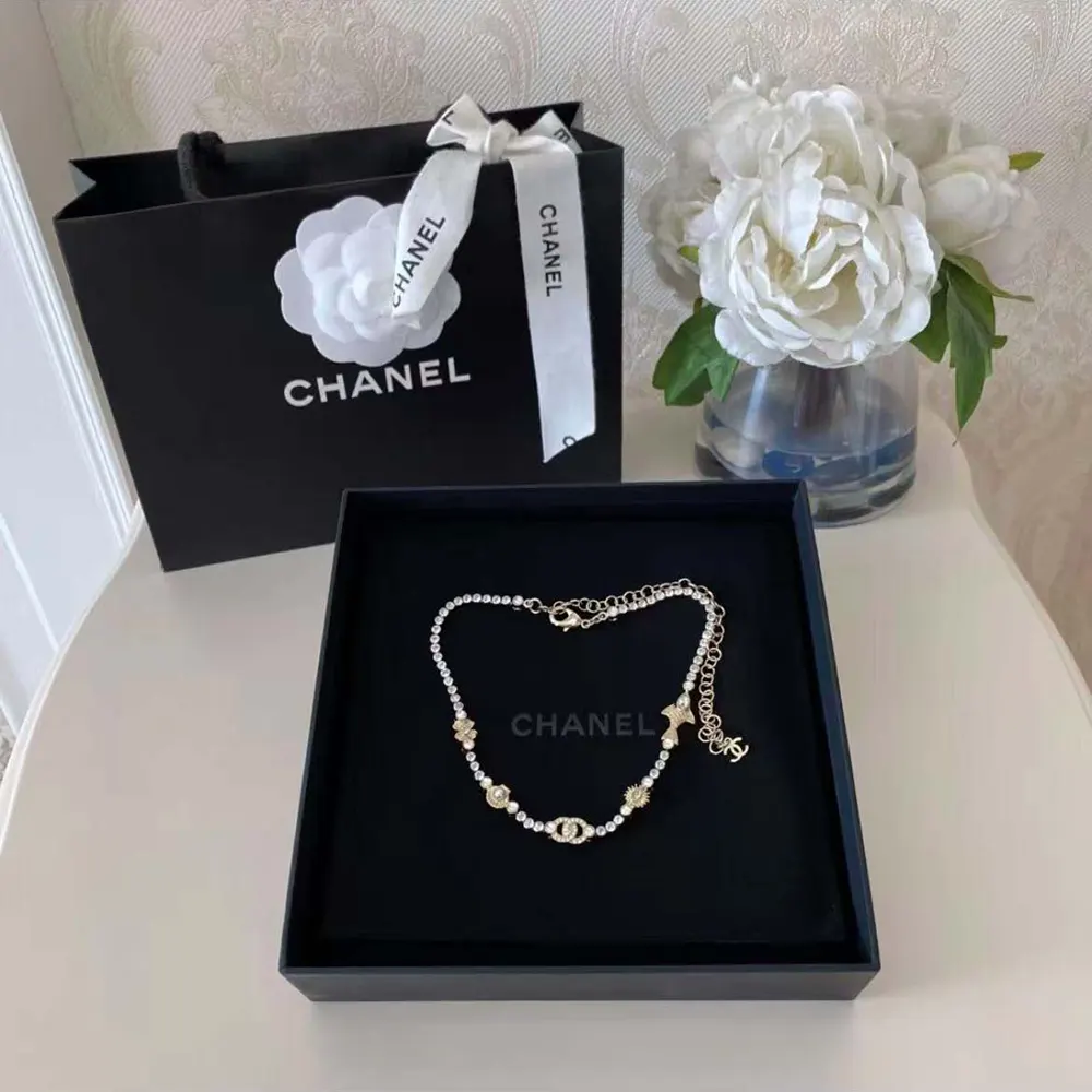 Chanel Women Necklace Metal Resin Glass Pearls & Strass