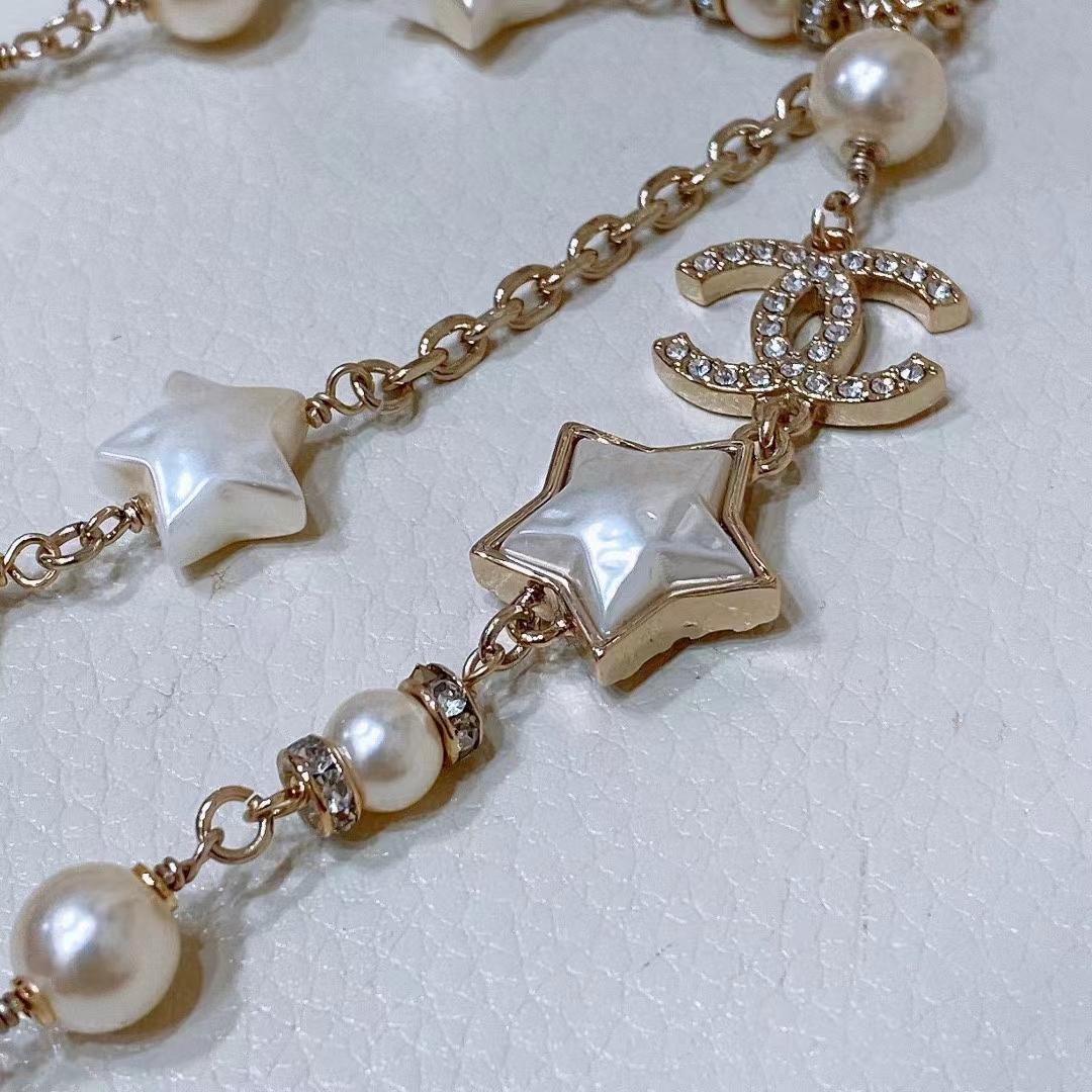 Chanel Women CC Chain Belt Metal Resin Glass Pearls Strass Gold Pearly White Crystal