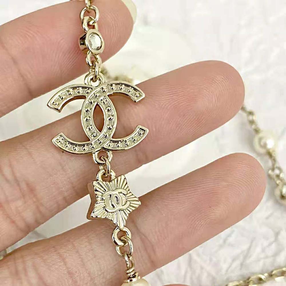 Chanel Women Necklace in Metal Resin Glass Pearls and Strass