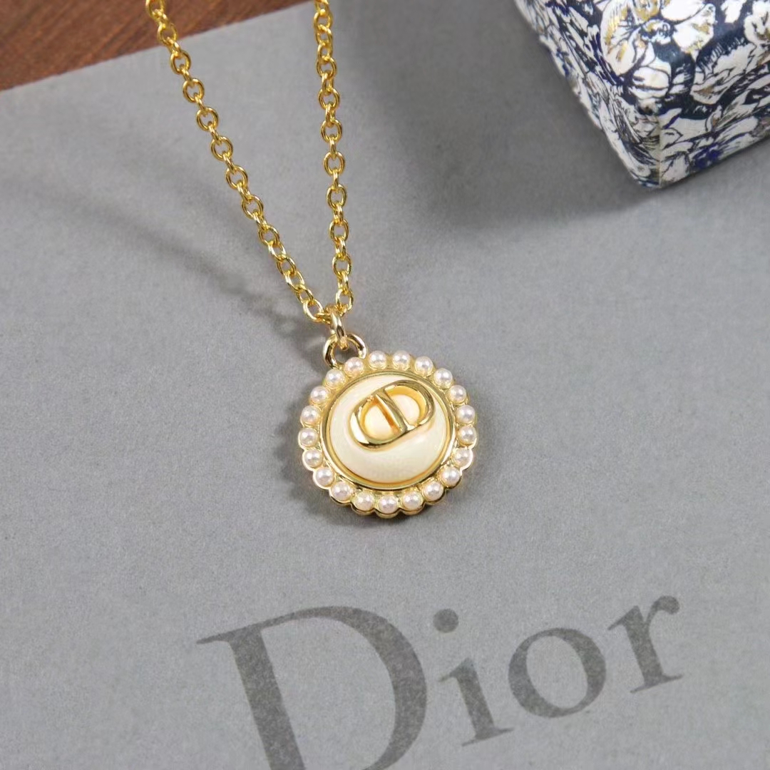 Dior Women Petit CD Baroque Necklace White Resin Pearls Latte Glass