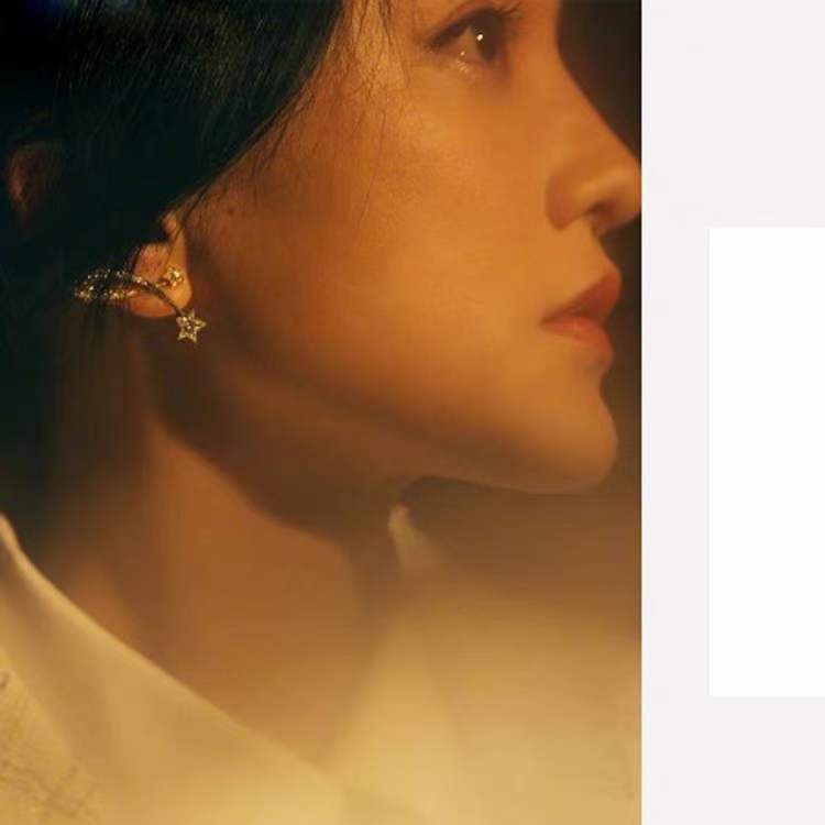 Chanel Women CC Etoile Filante Earrings 18K White Silver Diamonds