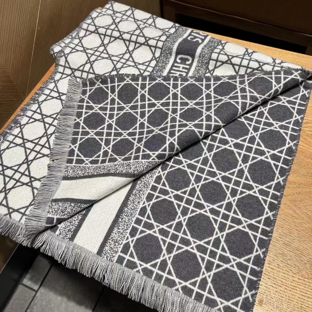 Dior Unisex CD Cannage Scarf Gray Ecru Cashmere Virgin Wool