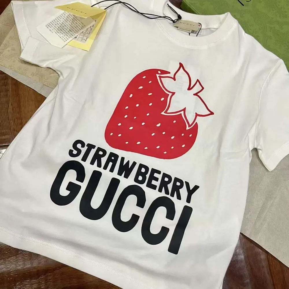 Gucci Women Strawberry Gucci Cotton T-shirt 615044XJDZU9095