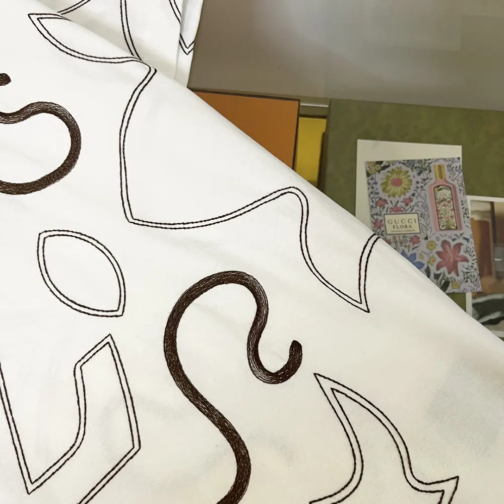 Louis Vuitton Women Embroidered Cotton T-Shirt 1AFWVN