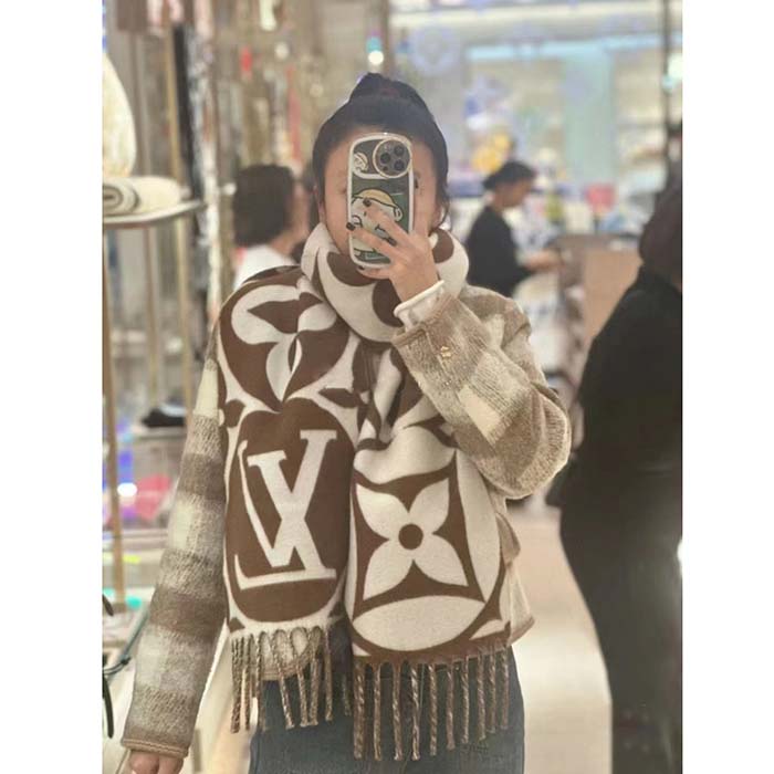 Louis Vuitton Unisex LV Medallion Scarf Brown Wool Jacquard M79215