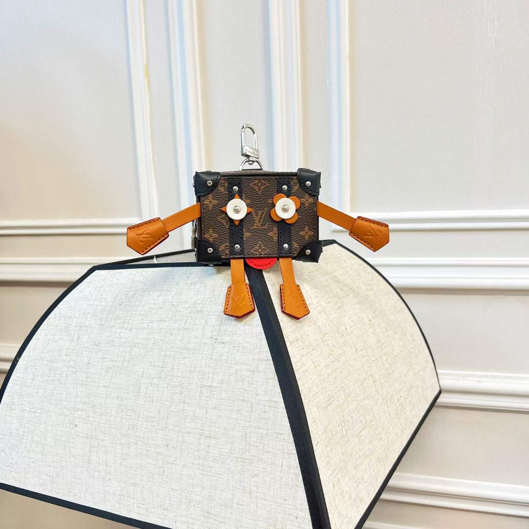 Louis Vuitton LV Unisex Mister Trunk Key Holder And Bag Charm M01201