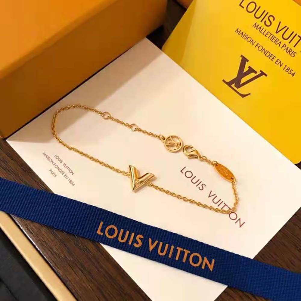 Louis Vuitton Women Essential V Bracelet
