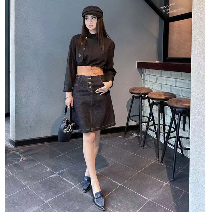 Louis Vuitton Women LV Monogram Lavaliere Button Sleeve Blouse Black 1AFCAV