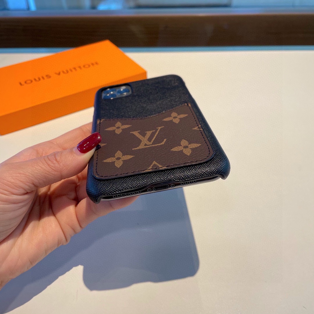 Louis Vuitton LV Unisex Apple IPhone Bumper Pallas Brown Monogram Canvas Black Calf Leather