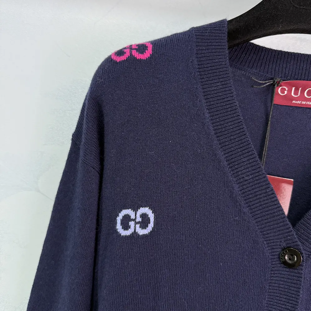 Gucci Women Fine Cashmere Cardigan with Intarsia 833671XKEYI