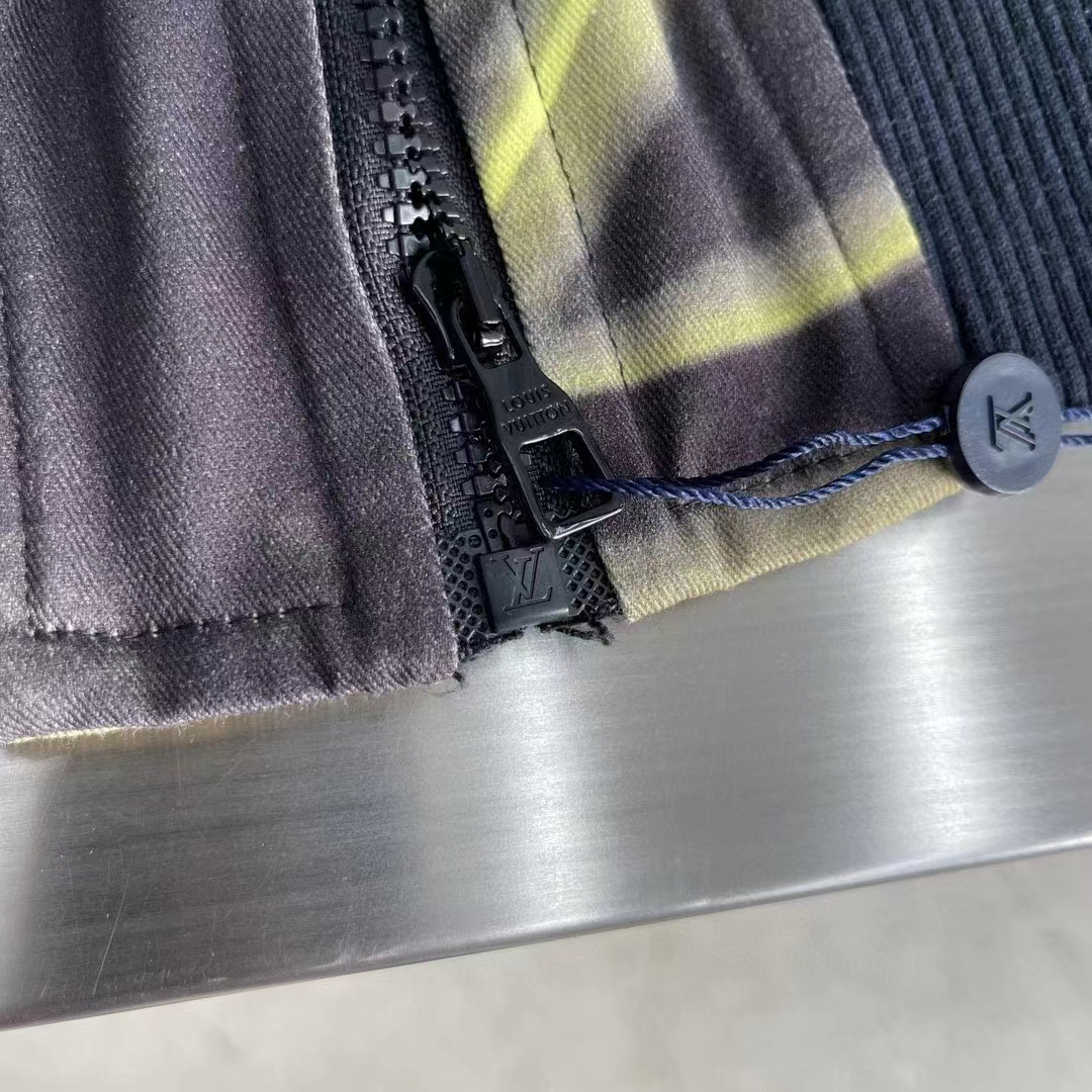 Louis Vuitton Women Graphic Cotton Bomber Jacket Relaxed Fit LV Dune Print Allover