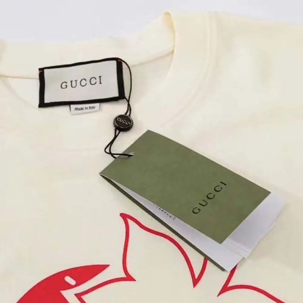 Gucci Women Strawberry Gucci Cotton T-shirt 615044XJDZU9095