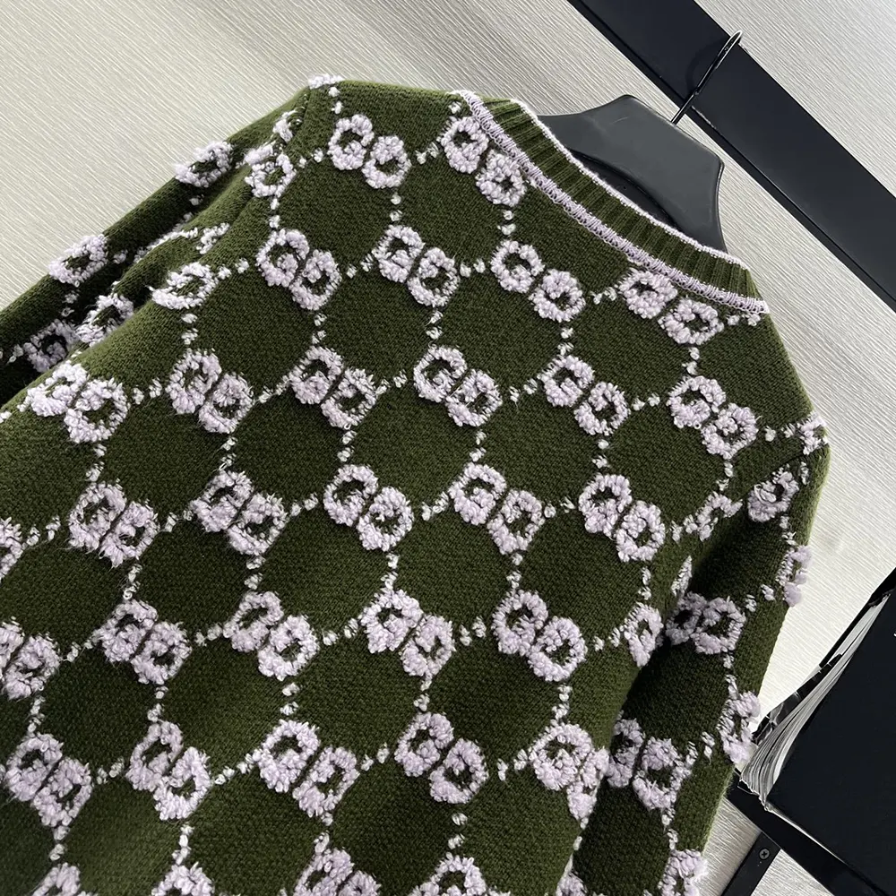 Gucci Women GG Wool Bouclé Jacquard Cardigan ‎713300XKCNA