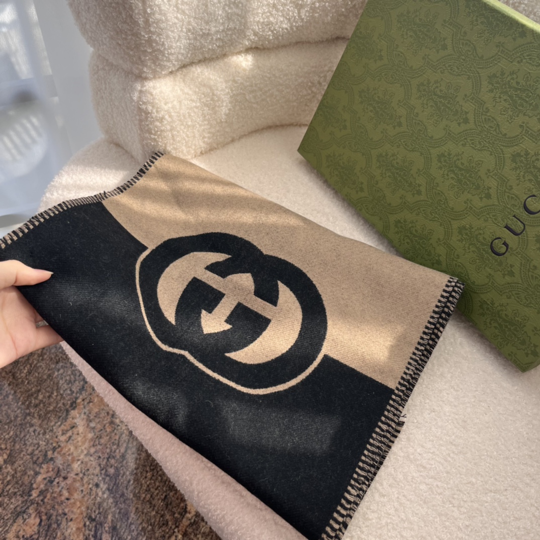 Gucci Unisex GG Wool Interlocking G Scarf Pink Black Wool Fringe Trim