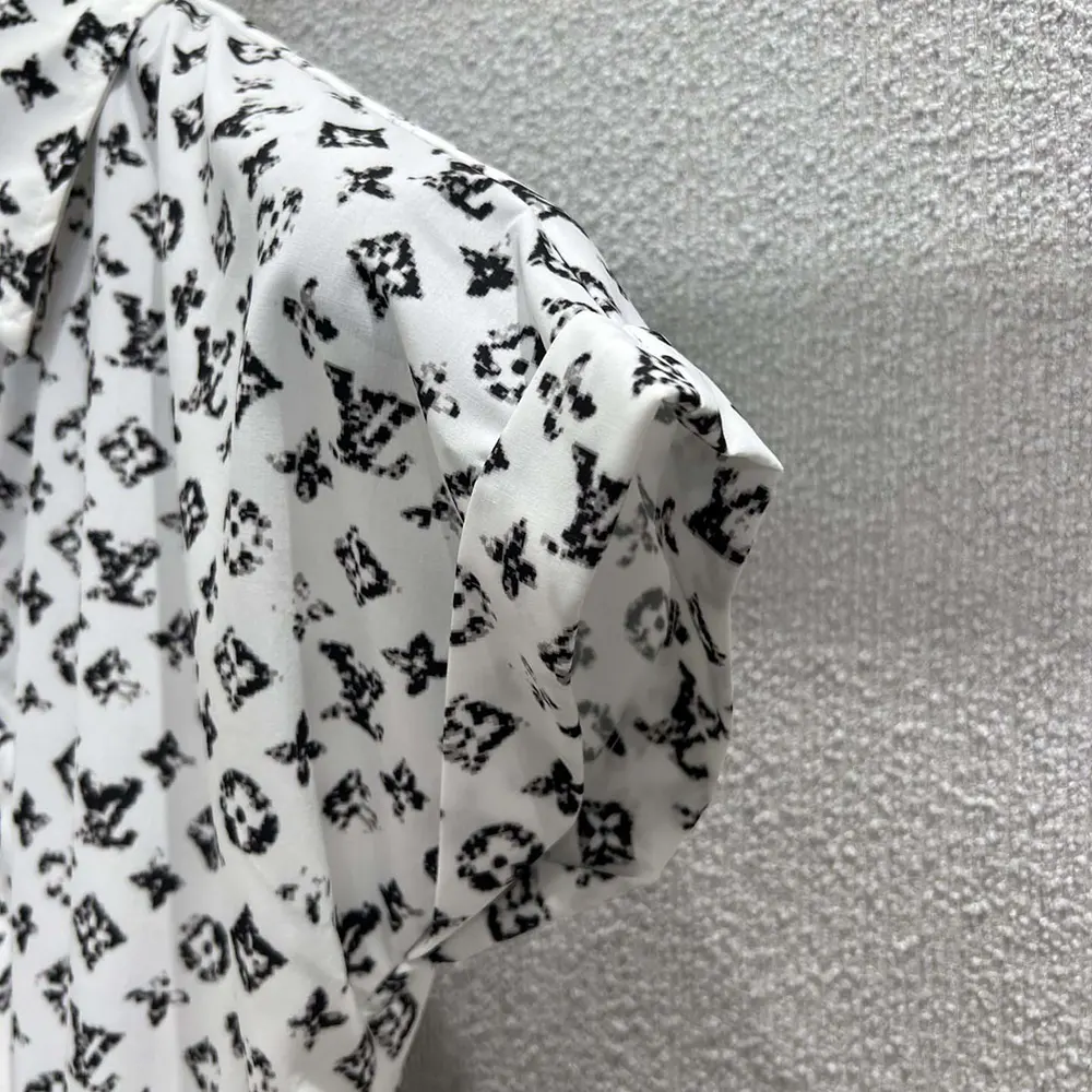 Louis Vuitton Women Graphic Monogram Shirt Dress 1AHZOM