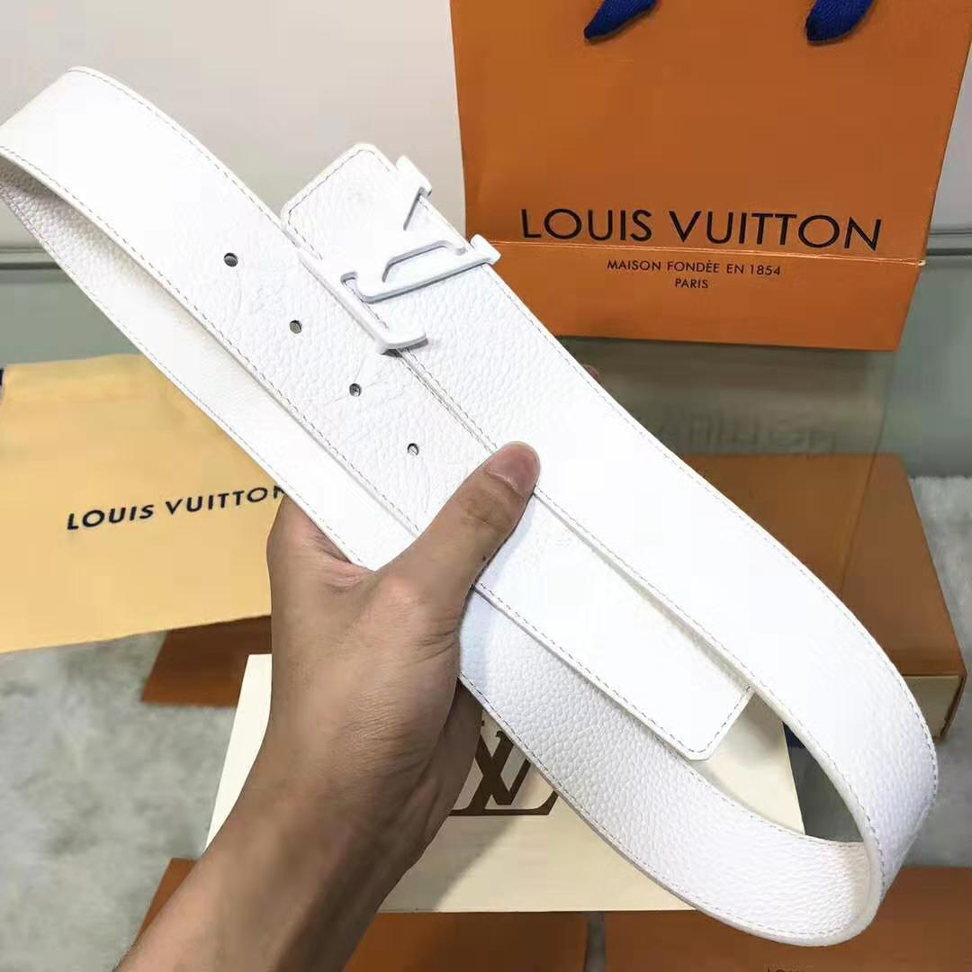 Louis Vuitton LV Unisex LV Shape 40mm Belt in Embossed White Taurillon Leather