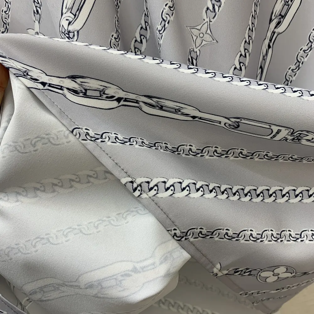 Louis Vuitton Women Pleated Collar Chain Print Shirt 1AGOAX