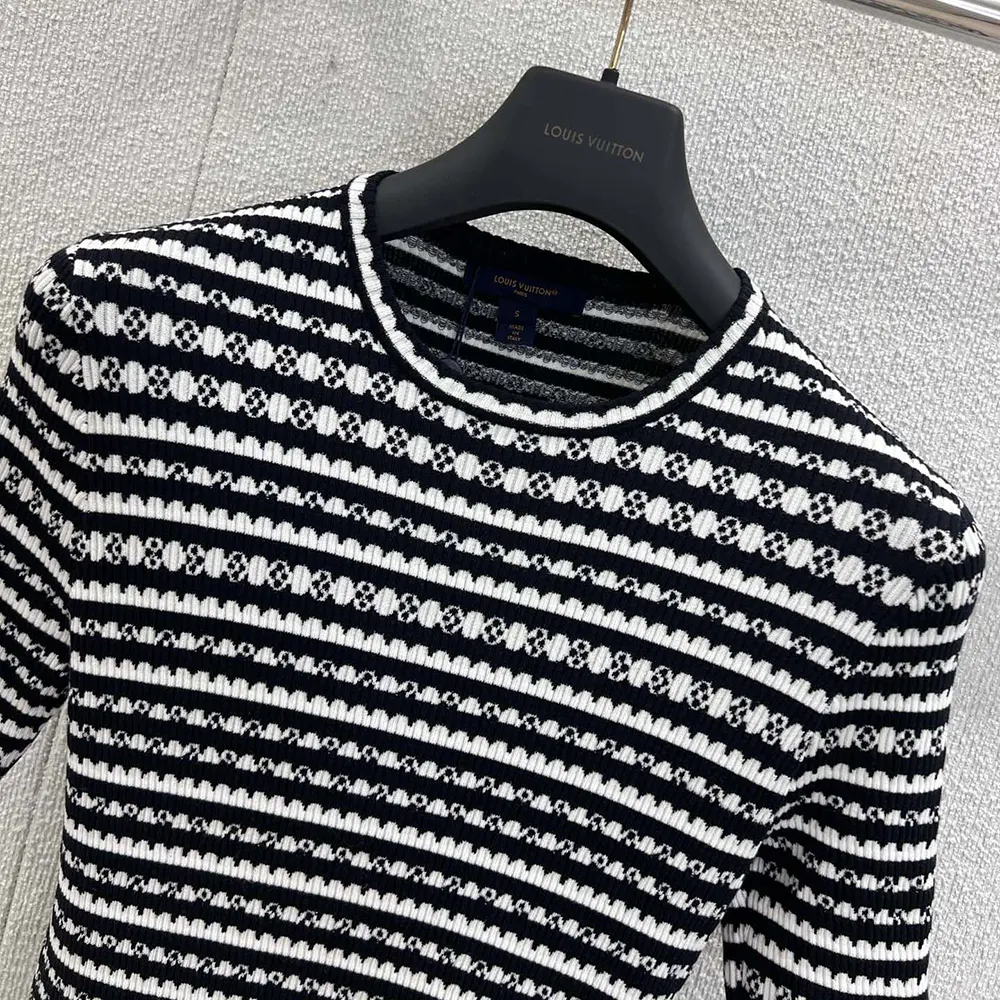 Louis Vuitton Women Scallop Stripe Knit Top 1AHJ15