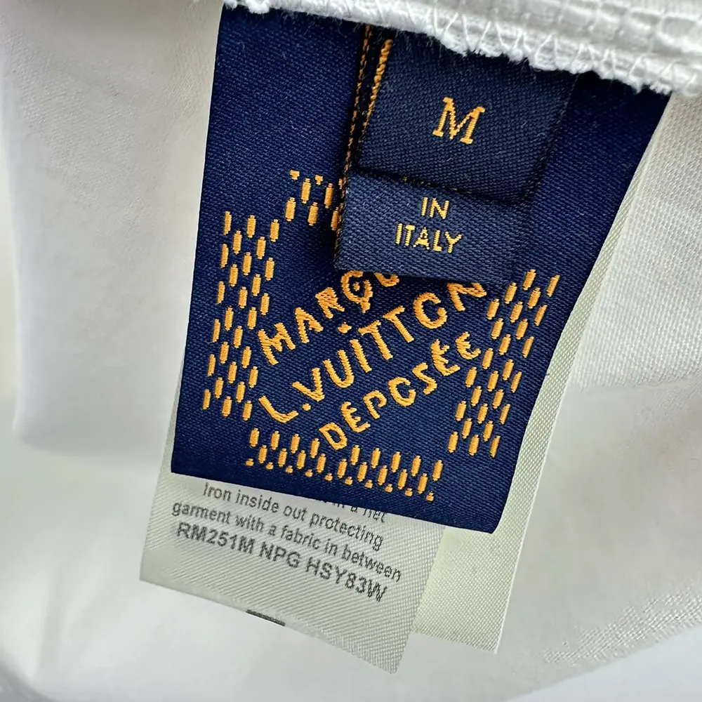 Louis Vuitton Women Graphic Cotton T-Shirt 1AHCW5