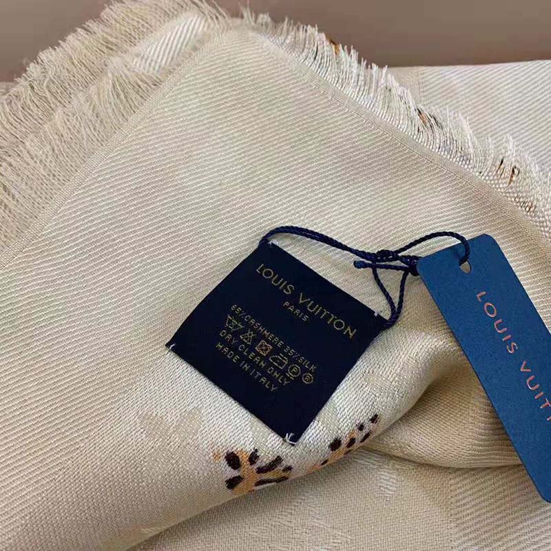 Louis Vuitton LV Women Monogram Giant Jungle Logomania Scarf with Luxuriously Soft Wool-Sandy