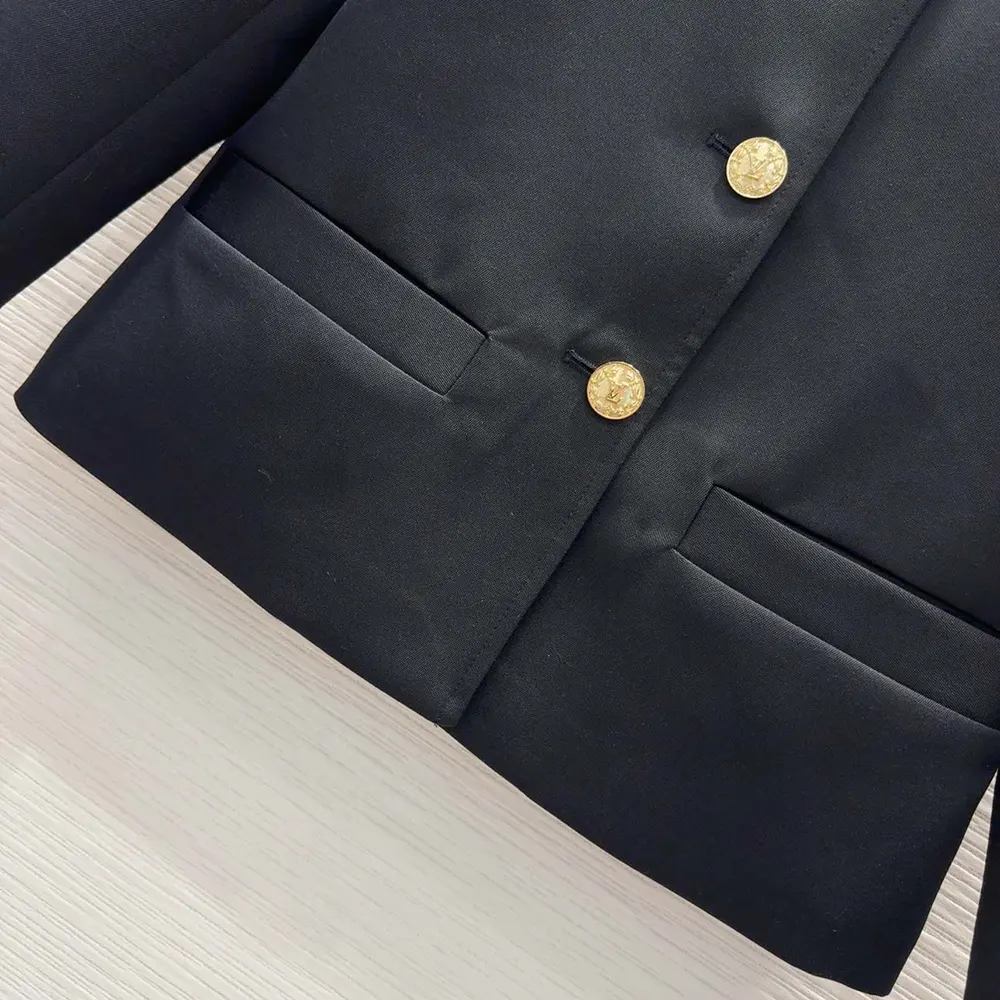 Louis Vuitton Women LV Button Officer Jacket 1AHUQY