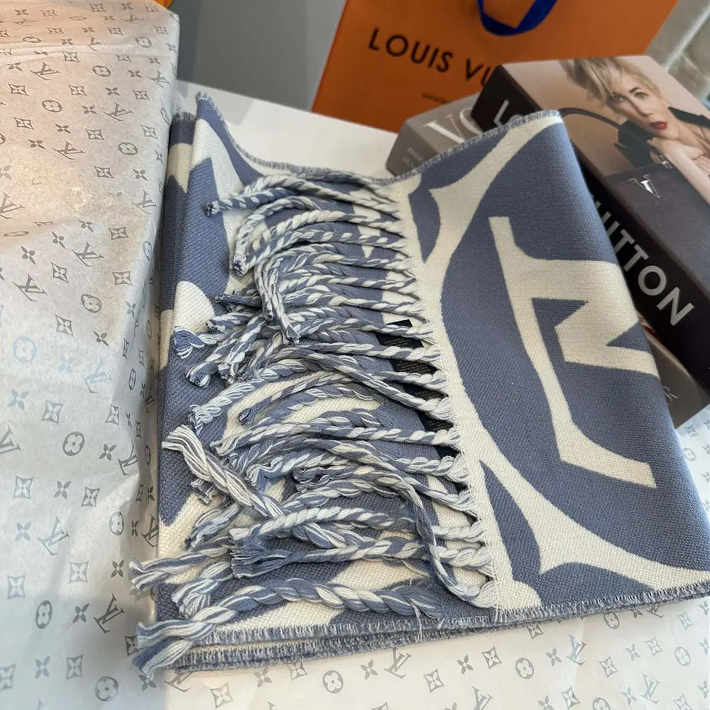 Louis Vuitton Unisex LV Medallion Scarf-Blue M79214