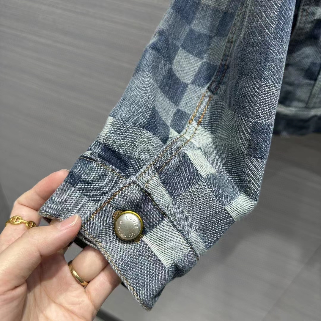 Louis Vuitton Women LV Runaway Damier Classic Denim Jacket Regular Fit Allover Damoflage Jacquard