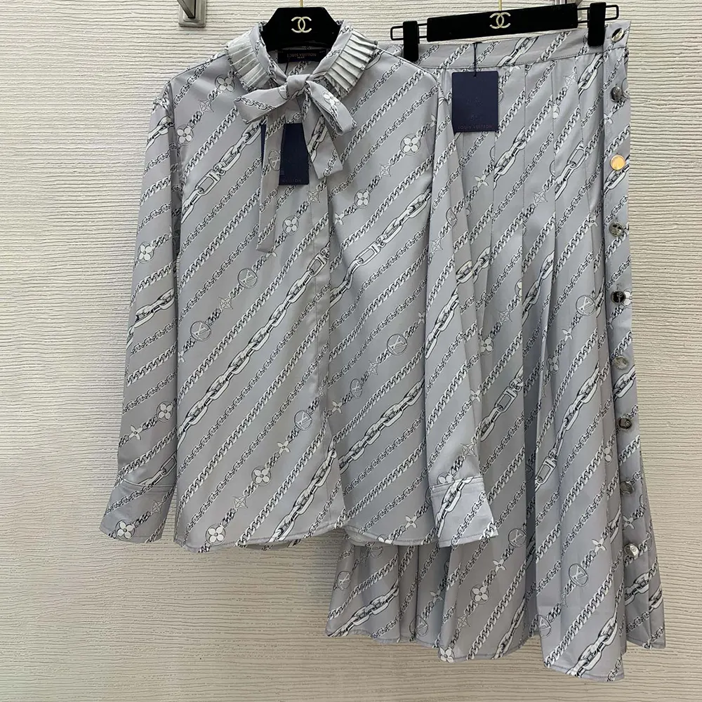 Louis Vuitton Women Chain Print Pleat Skirt 1AGOBD