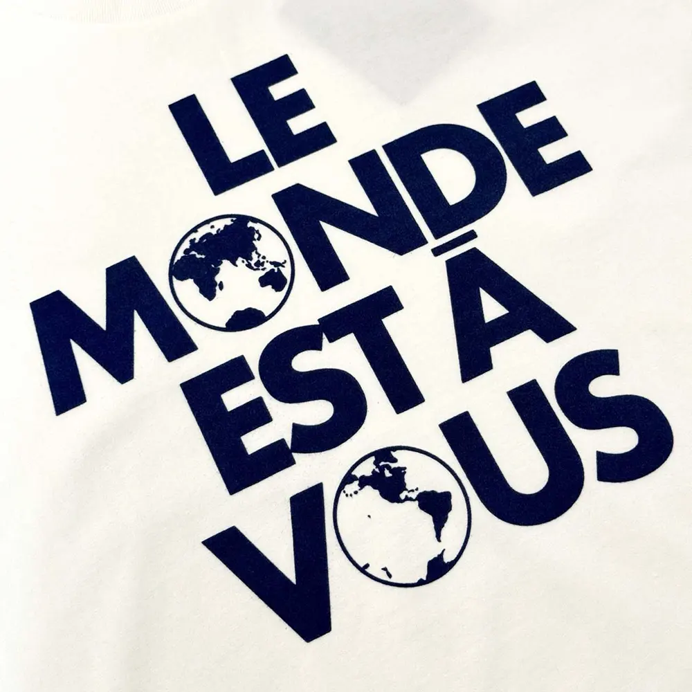 Louis Vuitton Women Graphic Cotton T-Shirt 1AHCW5