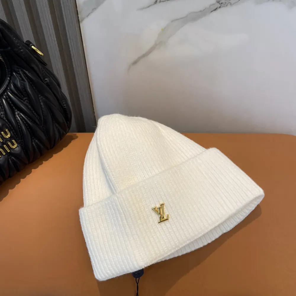 Louis Vuitton Unisex LV Spark Beanie-White M77882