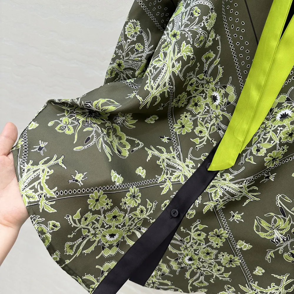 Gucci Women Printed Silk Twill Shirt 837650Z7AS2