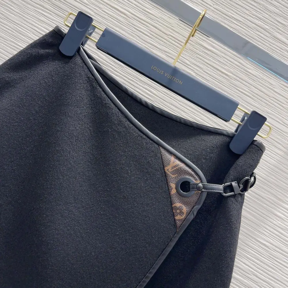 Louis Vuitton Women Double Face Mini Wrap Skirt 1AIQOT