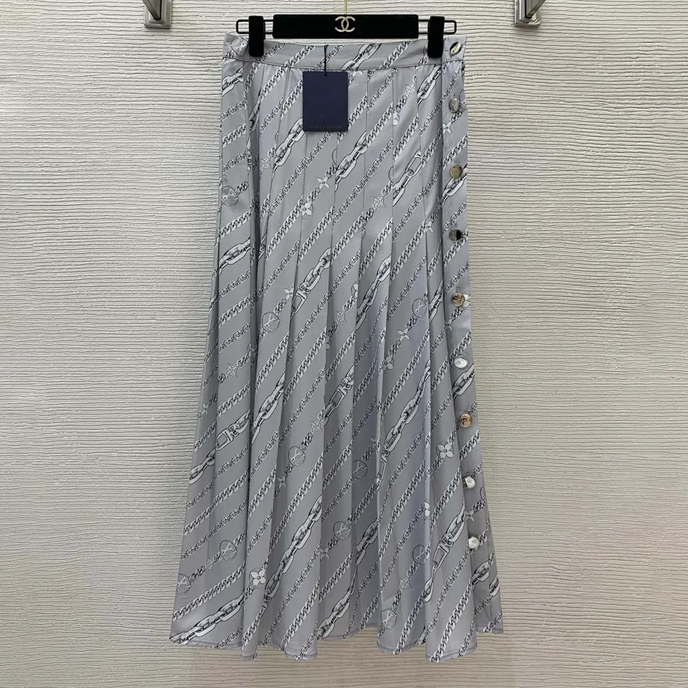Louis Vuitton Women Chain Print Pleat Skirt 1AGOBD