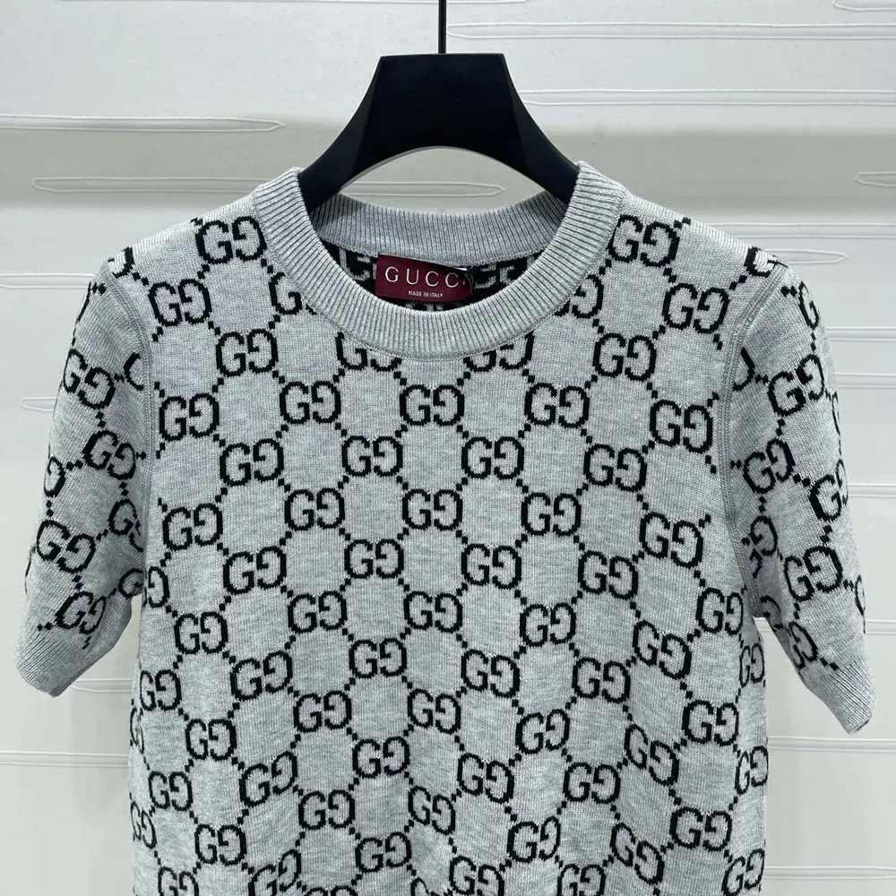 Gucci Women Reversible GG Wool Jacquard Top-Grey 798159XKD8T1045