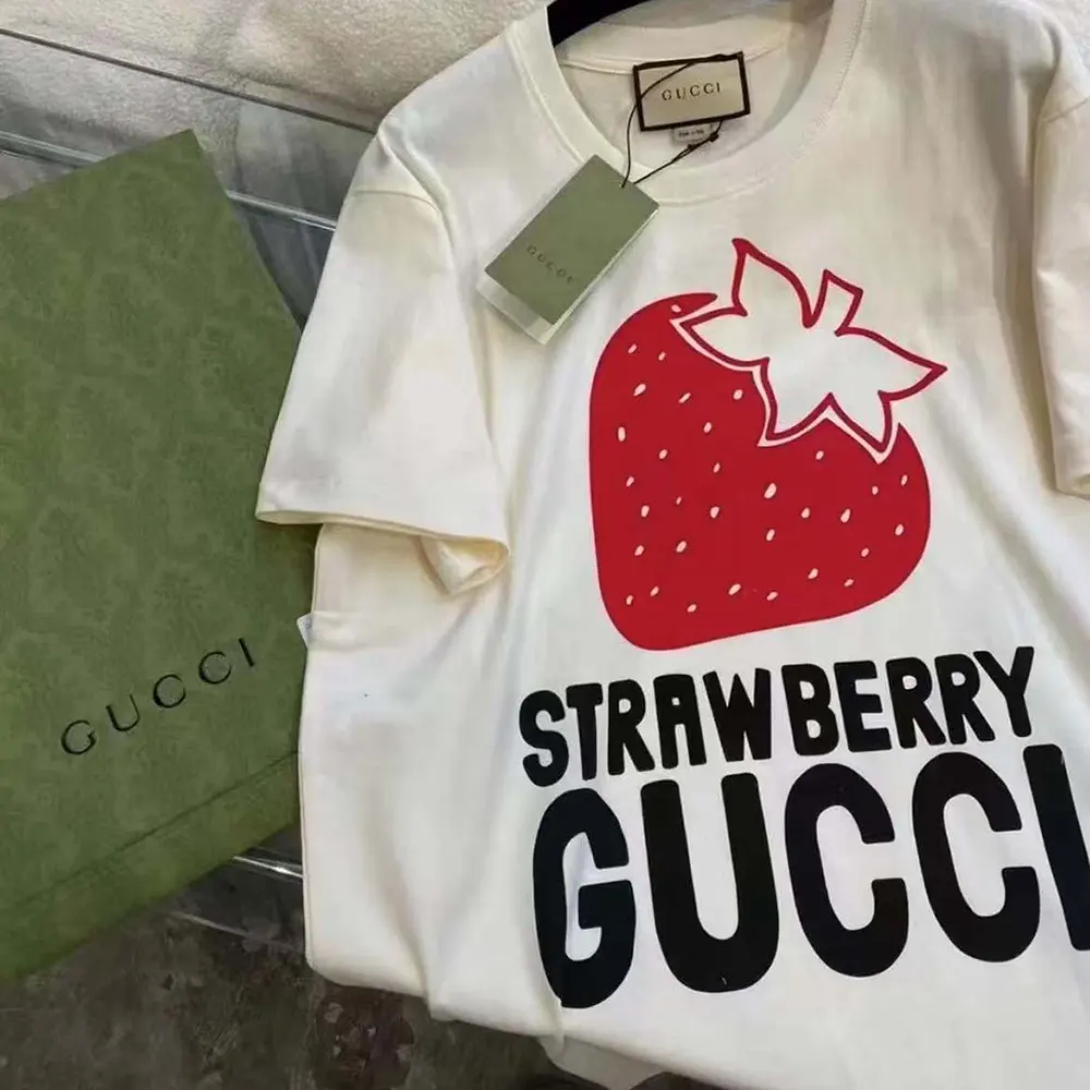 Gucci Women Strawberry Gucci Cotton T-shirt 615044XJDZU9095