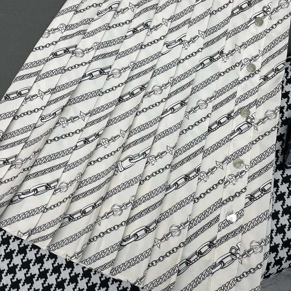 Louis Vuitton LV Women Chain Print Pleat Skirt 1AGOBD