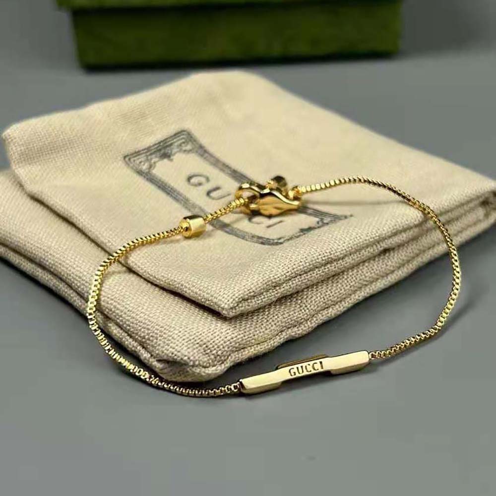Gucci Women Link to Love Bracelet with ‘Gucci’ Bar in Yellow Gold