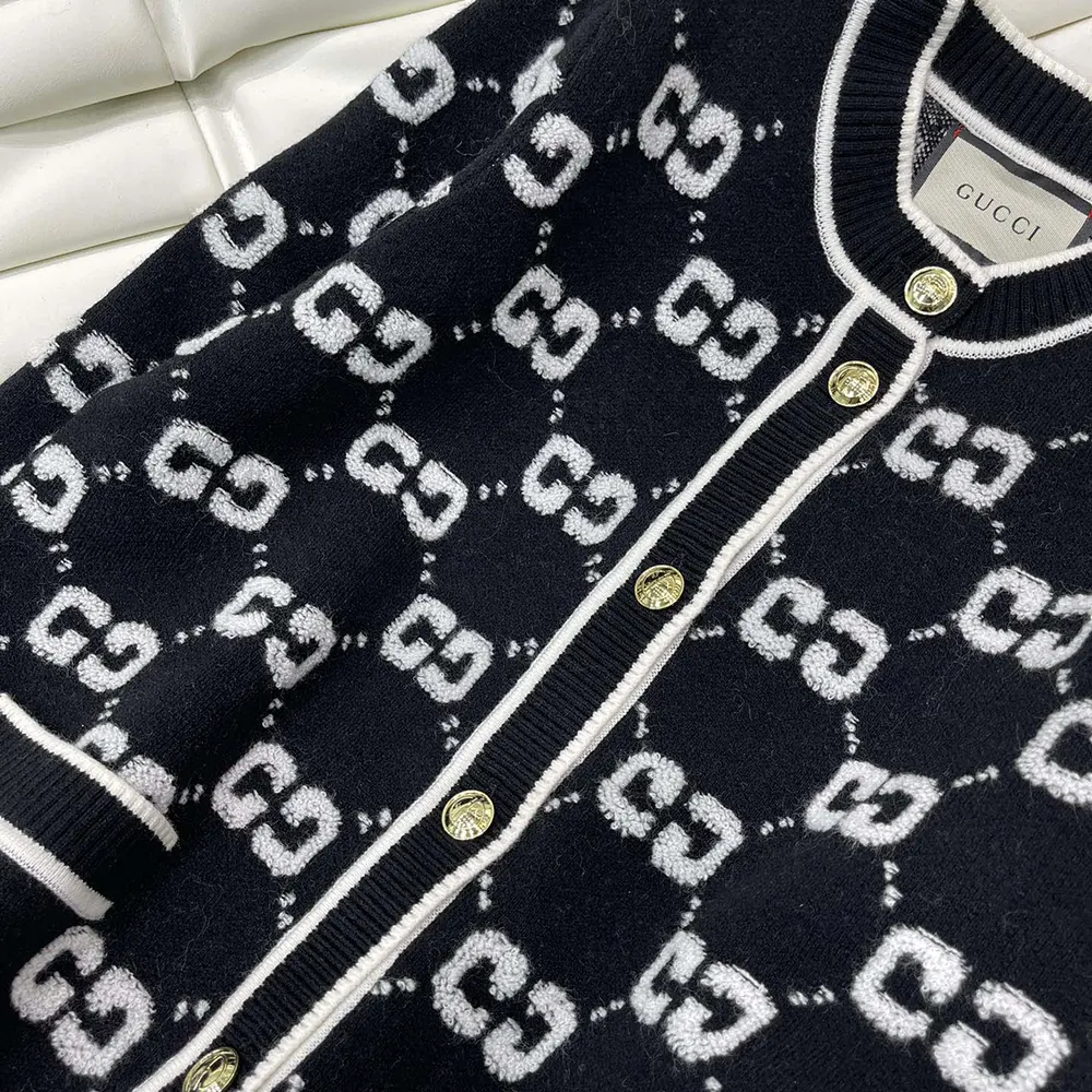 Gucci Women GG Wool Boucle Jacquard Cardigan 713300XKCNA1289