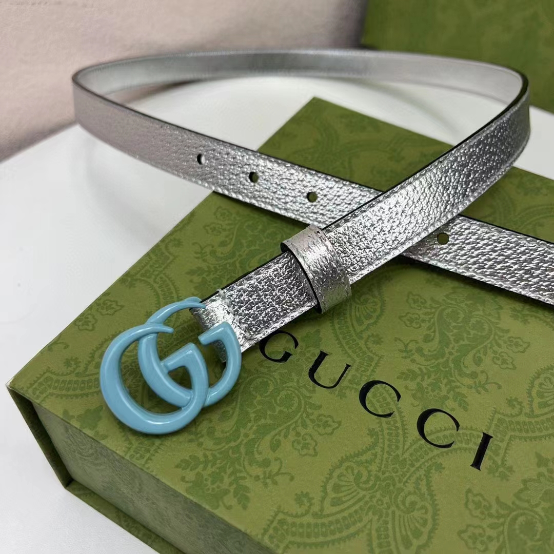 Gucci Unisex GG Marmont Thin Belt Silver Lamé Leather Double G Buckle 2 CM Width