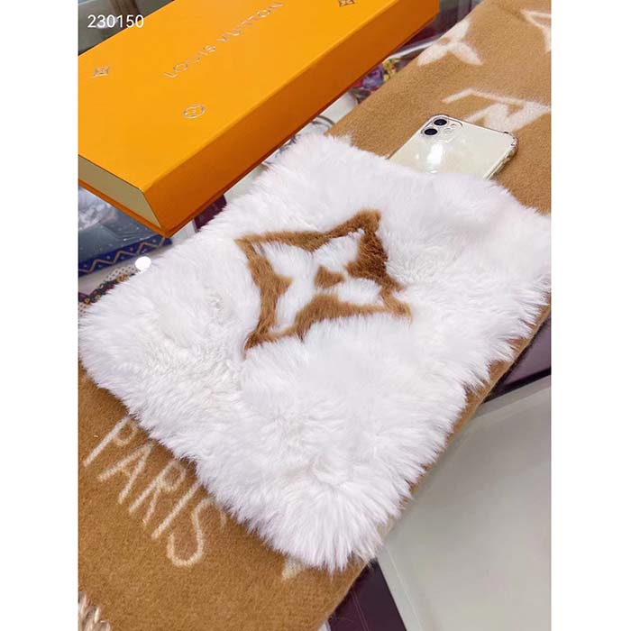 Louis Vuitton Unisex Cold Reykjavik Scarf Cashmere Mink Fur Beige Jacquard LV Initials Monogram Flowers